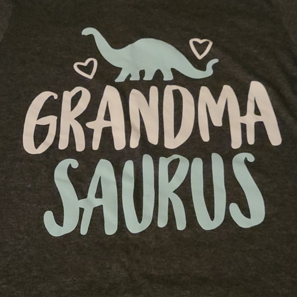 Grandma Saurus T-Shirt 🦕 - Picture 4 of 6